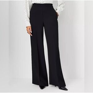 NWOT Ann Taylor The Wide Leg Dress Pant in Fluid Crepe In Black 825233 Size 8